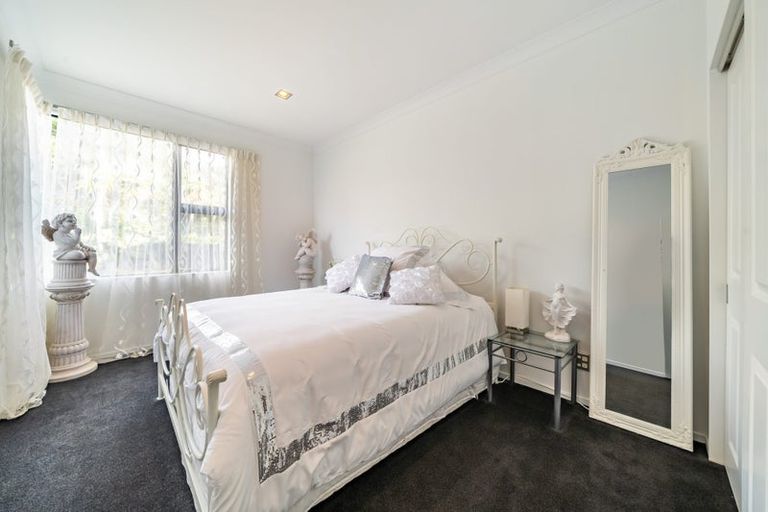 Photo of property in 1 Young Nicks Lane, Whitby, Porirua, 5024