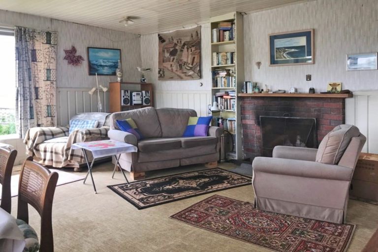 Photo of property in 3 Rimu Street, Kaka Point, 9271