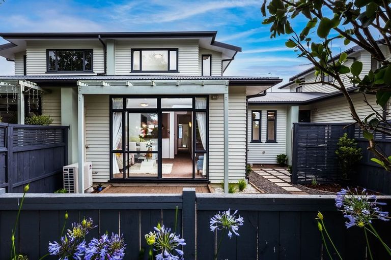 Photo of property in 116/2 Armoy Drive, East Tamaki, Auckland, 2016