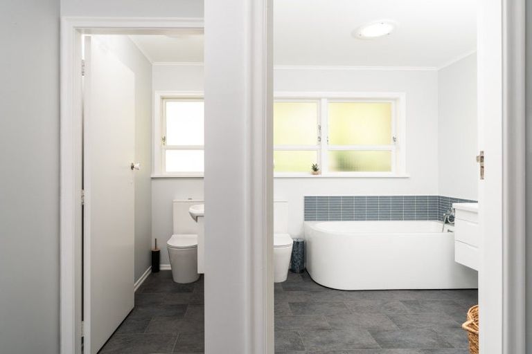 Photo of property in 8 Lethenty Way, Karori, Wellington, 6012