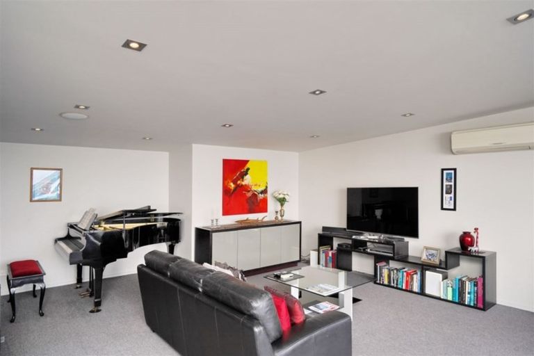 Photo of property in 42b Marama Crescent, Mount Pleasant, Christchurch, 8081