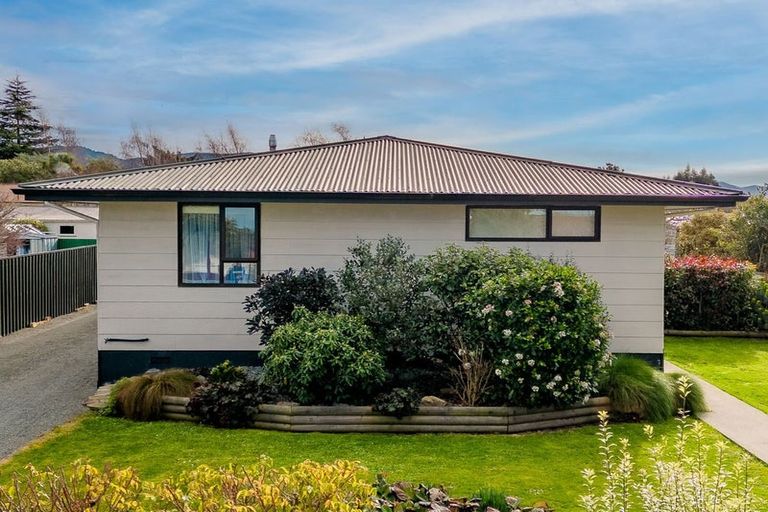 Photo of property in 20 Hughes Street, Waimate, 7924