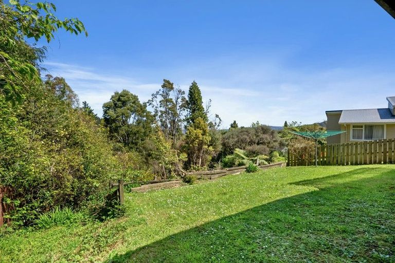 Photo of property in 26 Gentian Street, Timberlea, Upper Hutt, 5018