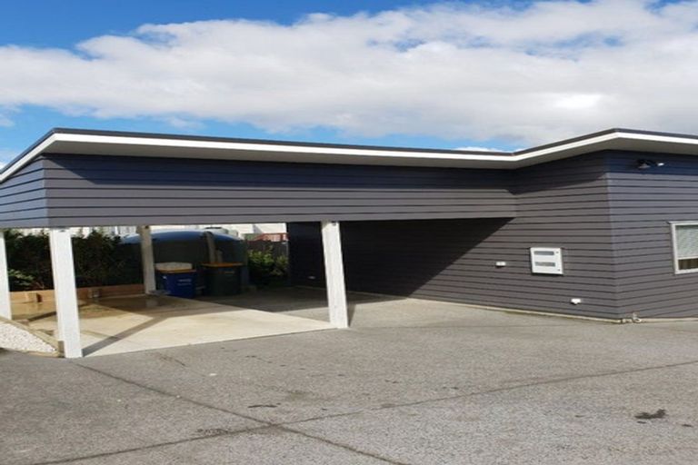 Photo of property in 25c View Road, Henderson, Auckland, 0612