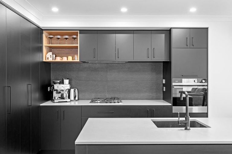 Photo of property in 31 Freedom Drive, Kelvin Grove, Palmerston North, 4414