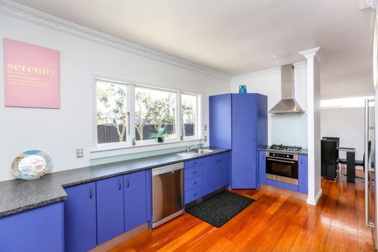 Photo of property in 153 Powderham Street, New Plymouth, 4310