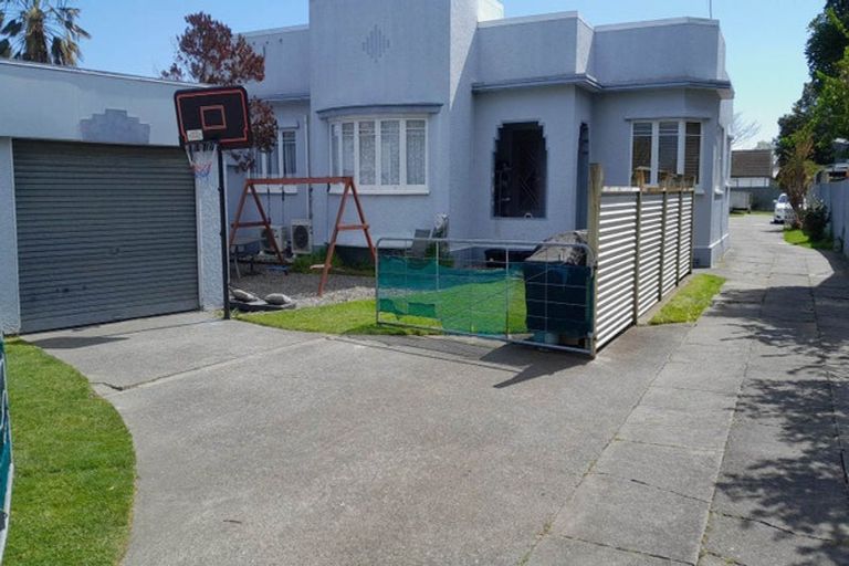 Photo of property in 19 Higgins Street, Woodend, 7610