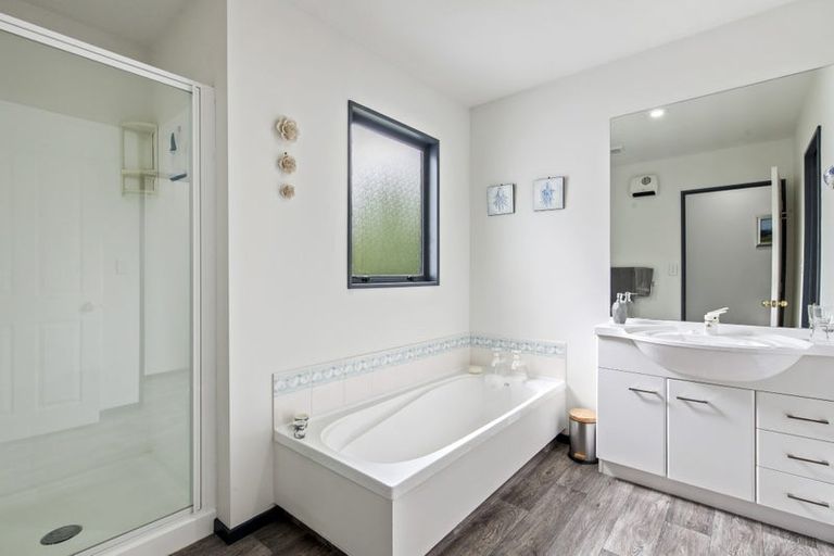 Photo of property in 1 Olivea Place, Oxford, 7430