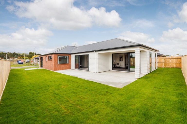 Photo of property in 9 Pahiki Crescent, Levin, 5510