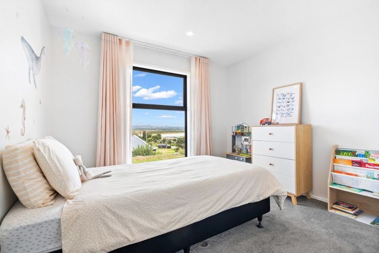 Photo of property in 11 Rihi Paea Rise, Ngunguru, 0173