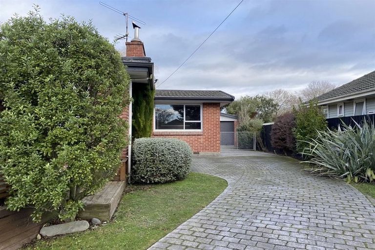 Photo of property in 32 Gregan Crescent, Burnside, Christchurch, 8053
