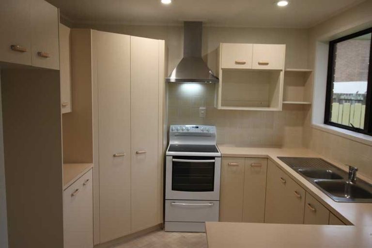 Photo of property in 6/39 Norcross Avenue, Henderson, Auckland, 0612