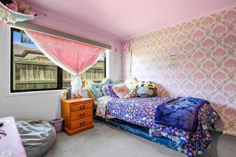 Photo of property in 15 Carroll Place, Owhata, Rotorua, 3010