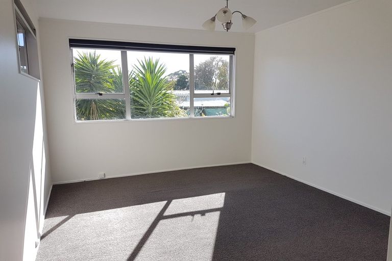 Photo of property in 3/72 Portage Road, New Lynn, Auckland, 0600