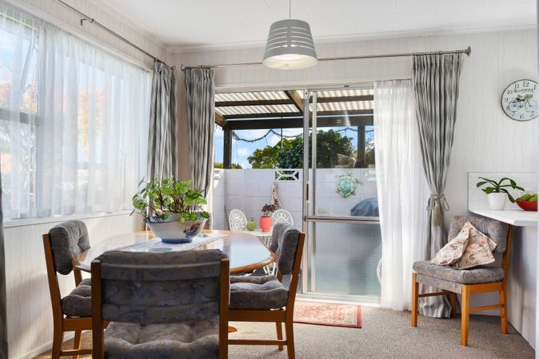 Photo of property in 1290 Whakatau Street, Rotorua, 3010