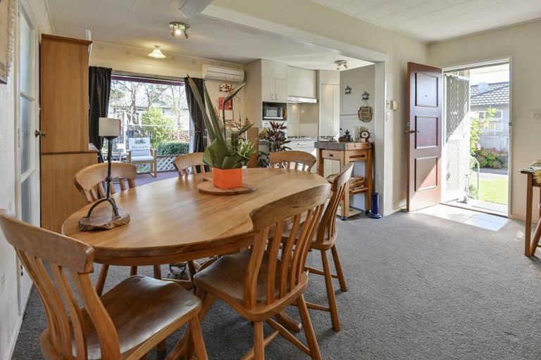 Photo of property in 1107 Heretaunga Street East, Parkvale, Hastings, 4122