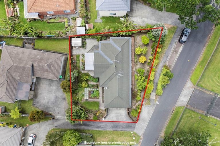 Photo of property in 3 Carling Avenue, Massey, Auckland, 0614