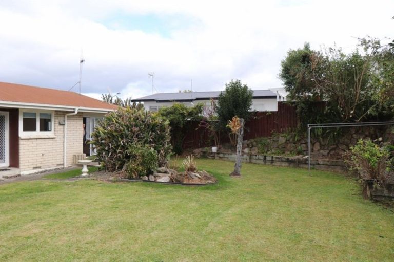 Photo of property in 11 Glenfield Place, Brookfield, Tauranga, 3110