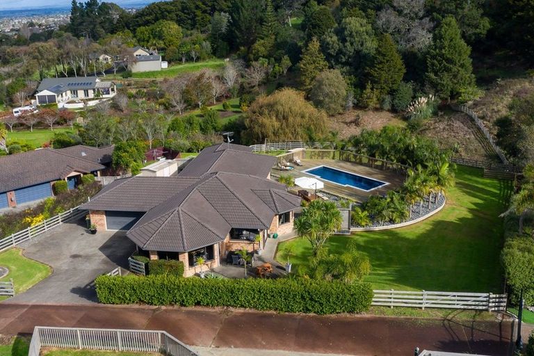 Photo of property in 136 Polo Prince Drive, Alfriston, Auckland, 2105