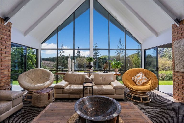 Photo of property in 32 Julian Road, Onemana, Whangamata, 3691