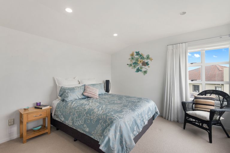 Photo of property in 215d Schnapper Rock Road, Schnapper Rock, Auckland, 0632