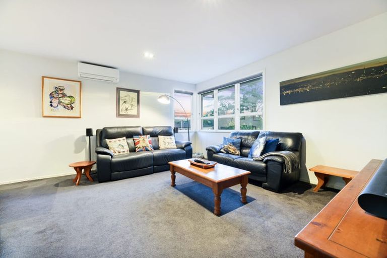 Photo of property in 14 Edgewood Way, Henderson, Auckland, 0612