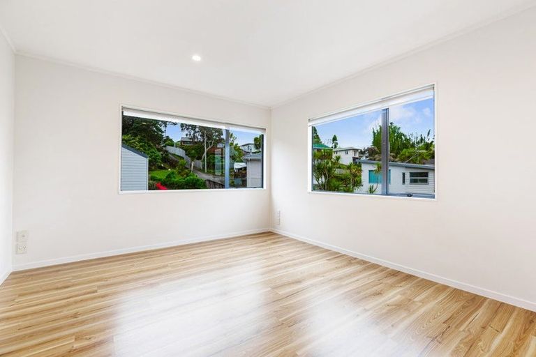 Photo of property in 9b View Road, Glenfield, Auckland, 0627