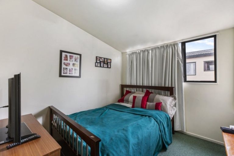 Photo of property in 20/1 Melview Place, New Lynn, Auckland, 0600