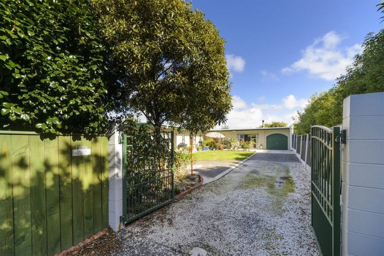 Photo of property in 9 Pain Street, Bulls, 4818