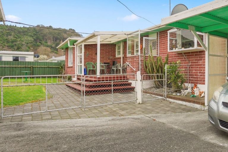 Photo of property in 4 Park Road, Western Heights, Rotorua, 3015