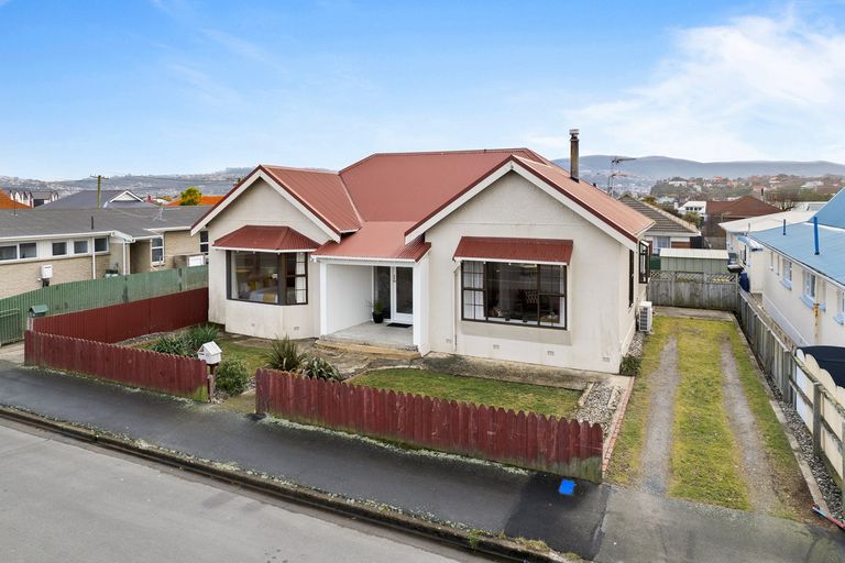 Photo of property in 40 Victoria Road, Saint Kilda, Dunedin, 9012