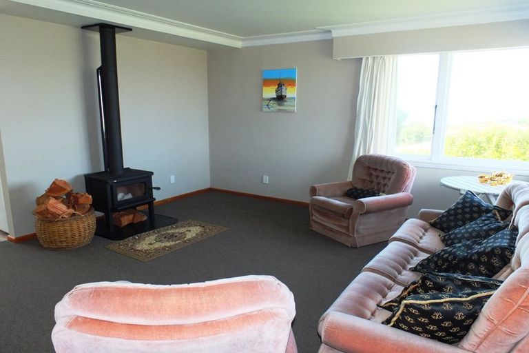 Photo of property in 24 Magdala Street, Kakanui, Oamaru, 9495