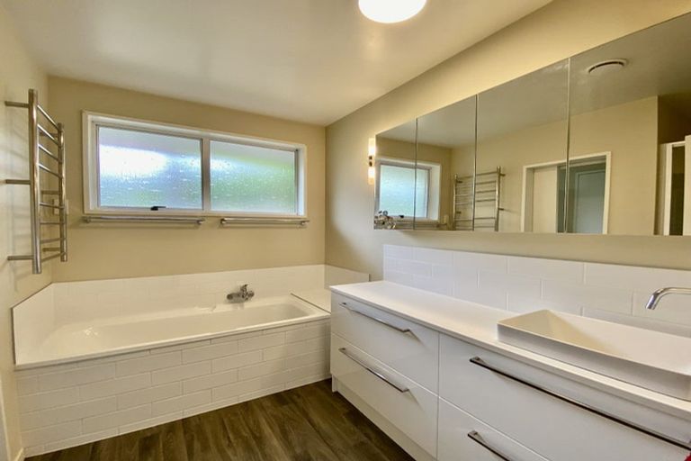 Photo of property in 27a Lodge Place, Ilam, Christchurch, 8041