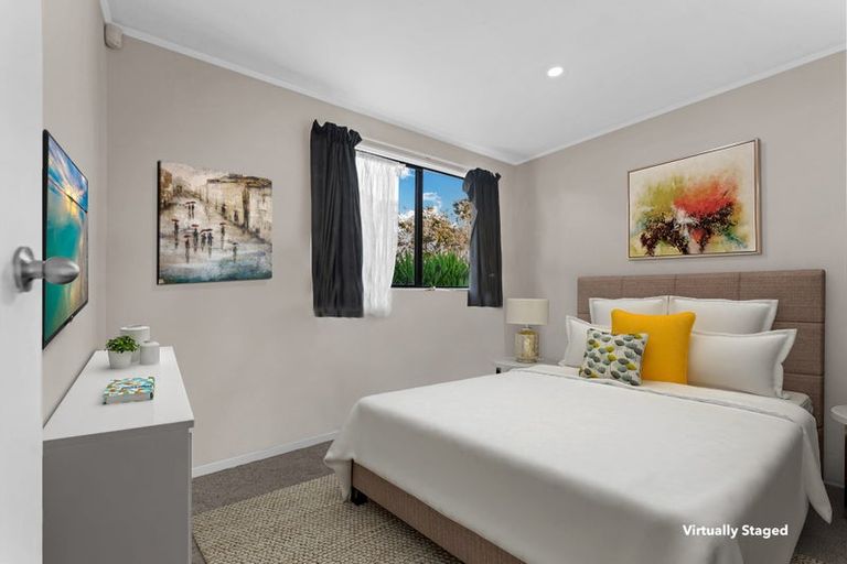 Photo of property in 2/41 Taitimu Drive, Weymouth, Auckland, 2103