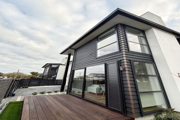 Photo of property in 30b Selwyn Road, Cockle Bay, Auckland, 2014