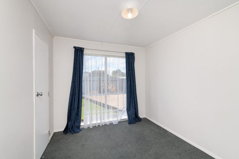 Photo of property in 36 Acacia Street, Kelvin Grove, Palmerston North, 4414
