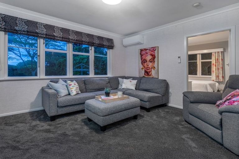 Photo of property in 69 Bartholomew Road, Levin, 5510