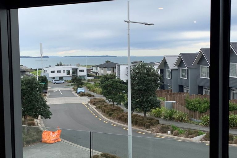 Photo of property in 84 Caldera Drive, Long Bay, Auckland, 0630