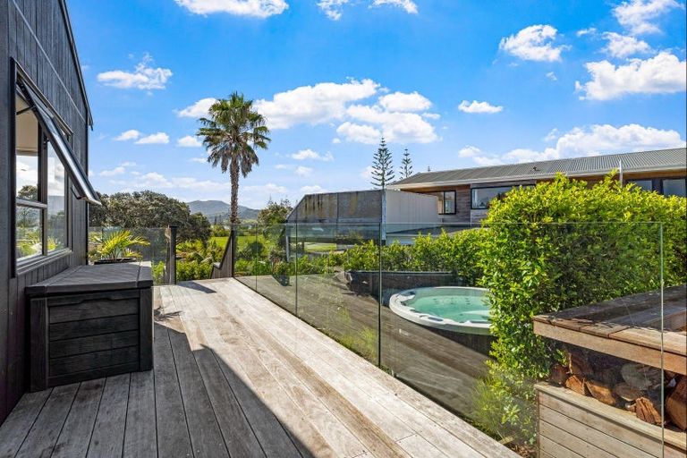 Photo of property in 34 Omaha Drive, Omaha, 0986