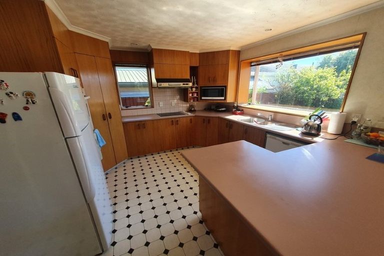 Photo of property in 73 Matipo Street, Riccarton, Christchurch, 8041