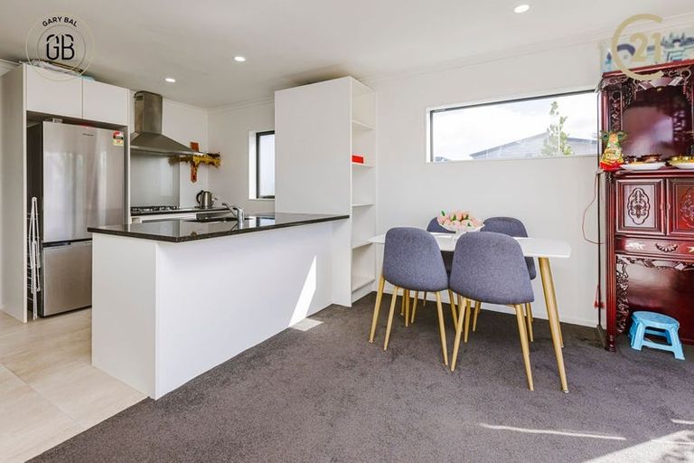 Photo of property in 11 Beardmore Lane, Papakura, 2110