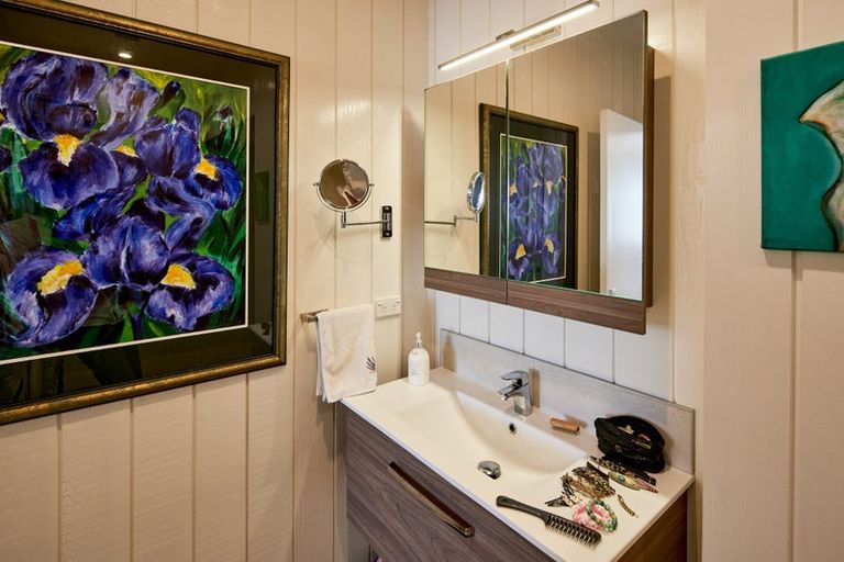 Photo of property in Tennyson Apartments, 4/25 Tennyson Street, Te Aro, Wellington, 6011