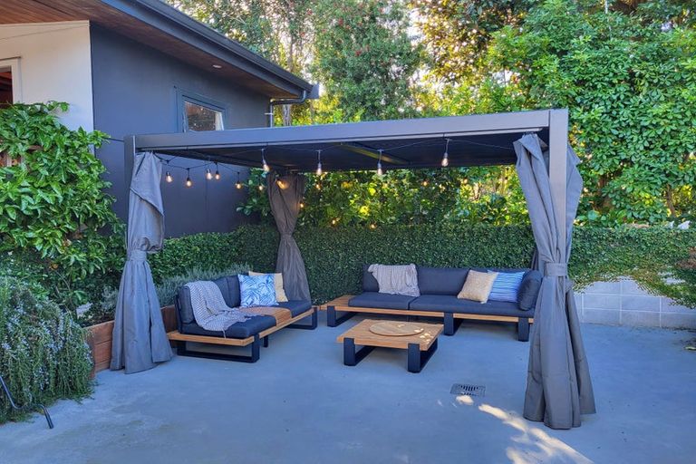 Photo of property in 17 Tauroa Road, Havelock North, 4130