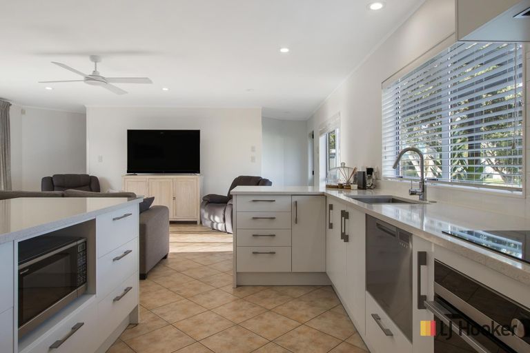 Photo of property in 20 Bowentown Boulevard, Bowentown, Waihi Beach, 3177