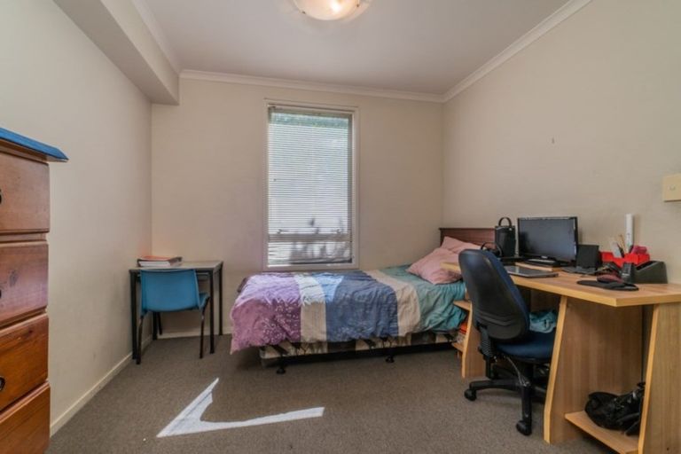 Photo of property in 29 Verdale Circle, Glen Eden, Auckland, 0602