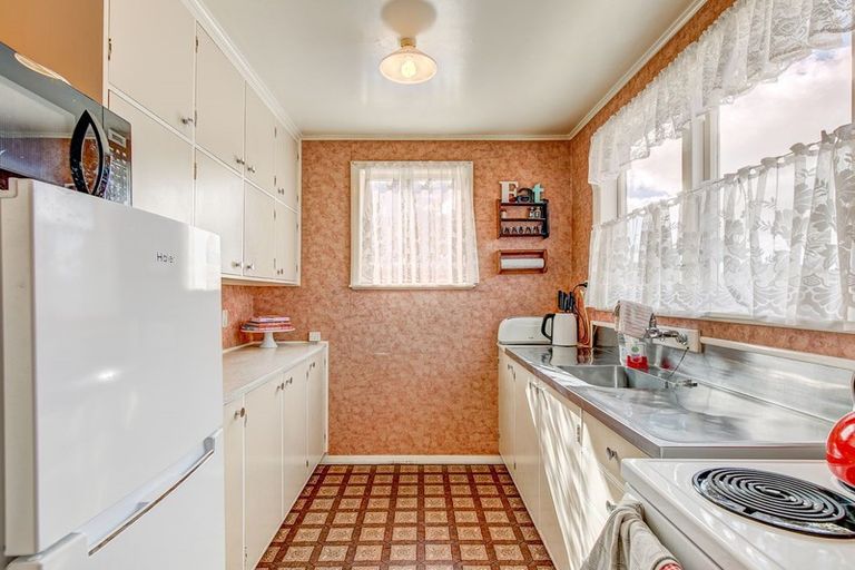 Photo of property in 30 Corinna Street, Waitangirua, Porirua, 5024