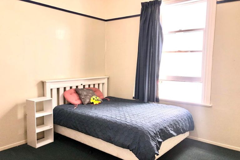 Photo of property in 16 Hiropi Street, Newtown, Wellington, 6021