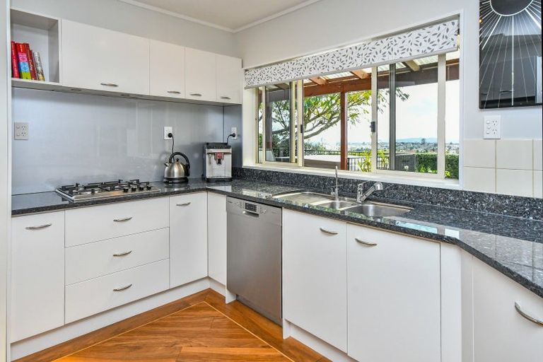 Photo of property in 12 Ilex Place, Totara Heights, Auckland, 2105