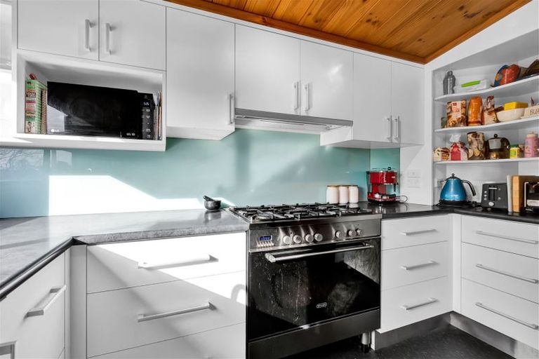 Photo of property in 11 Erica Place, Bell Block, New Plymouth, 4312