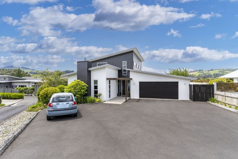 Photo of property in 48 Holyport Close, Fairfield, Dunedin, 9018